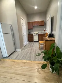 Two bedroom newly remodeled in the downtown - Image 2