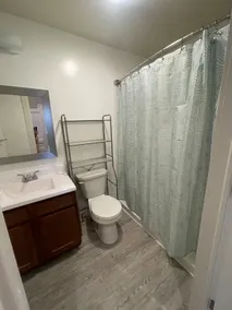 Two bedroom newly remodeled in the downtown - Image 5