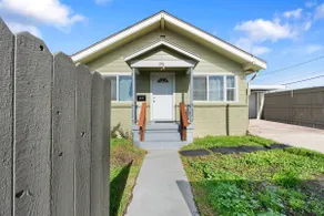 Home Sweet Stay near Meadows Field Airport - Image 2