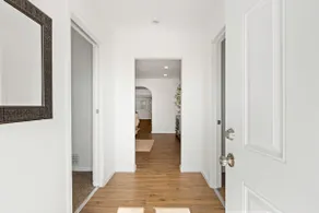 Home Sweet Stay near Meadows Field Airport - Image 3