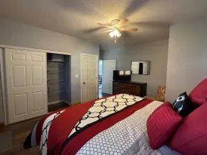 Ohio Street Getaway - Image 3