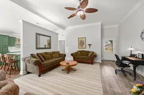 Cozy Home Near LSU Ten Minutes from Woman Hospital - Image 3