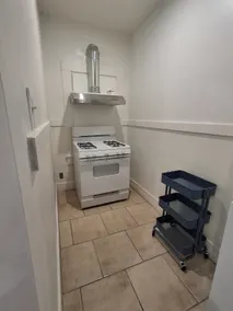 Amazing updated 1 bedroom apartment in Oakland! - Image 4