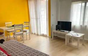 Cozy flat between center, beach and CAC - Image 2