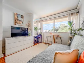 Charming Parkside Haven - Image 4