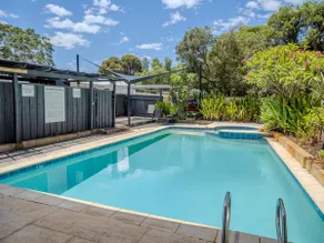 Charming Parkside Haven - Image 2
