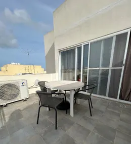 Bright Modern 1BR minutes from Seafront - Image 3