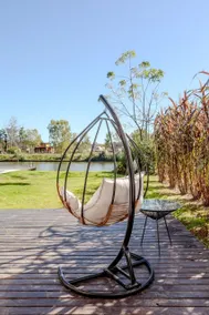 Waterfront home with garden, BBQ grill, and total tranquility - Image 3