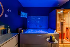 Private Sauna & Double Spa, L'Écrin Bleu, Victoire - Image 2