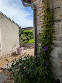 Charming 2-bedroom in the countryside - Image 4