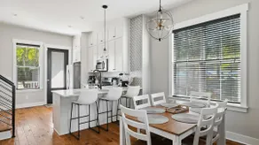 Hudson House Downtown | Perfect for Groups - Image 5