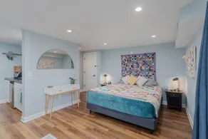 The Understory: King bed, pets OK, easy entrance - Image 4