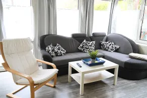 Dog-friendly holiday bungalow near forest - Image 2