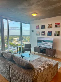 Ultimate Raleigh Experience 21st Floor w/Roof Pool - Image 2