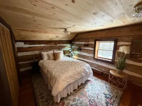 Rare find! Poconos log cabin with indoor sauna - Image 2