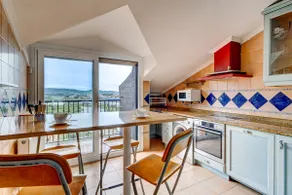 Bright penthouse with terrace, Irún | Parking | Sleeps 4 - Image 2