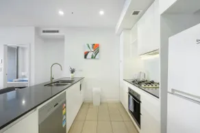 Ryde Comfortable 2BR Stay near Shopping Centre - Image 4