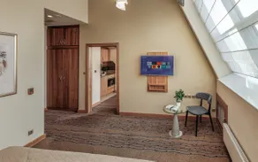 Superior One Bedroom Apartment - Crown Palace - Image 5