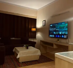 Quiet Luxe Studio Retreat - Image 2