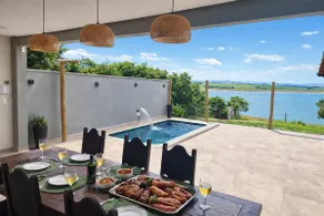House in front of the lagoon with 5 bedrooms and 4 bathrooms - Image 2