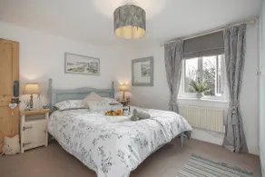 Quaint Country Cottage in Ide Hill, Kent - Image 5