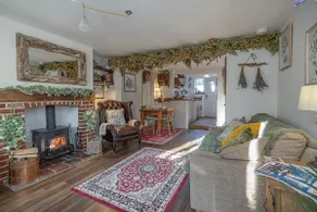 Quaint Country Cottage in Ide Hill, Kent - Image 4