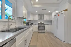 Spacious 5BR Family Home in Arcadia｜Sleeps 12 - Image 5