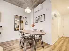 Chic 1-BR Condo Near Bell Centre | Easy Parking - Image 5