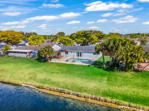 Lakefront Home • Near Everglades • Pool_BBQ - Image 5