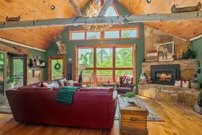 Cozy Cub Mountain Cabin, Hot tub, Lake George - Image 4