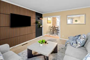Spacious and Luxurious Single Family Home - Image 3