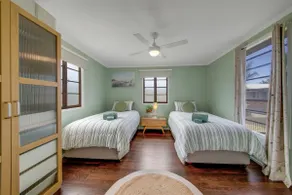 Bungalow on Rollo | Pets, Parking & Personality - Image 4