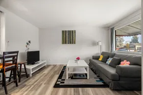 3BR • Sleeps 6 • Free Parking • Walk to 17 Ave - Image 3