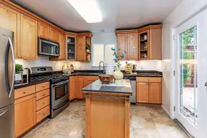 Walk to Castro | Family Friendly 3BR Mountain View - Image 4