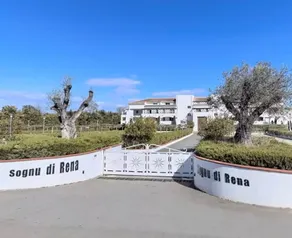 With pool and private beach, 40 m² apartment for 4 people - Image 5