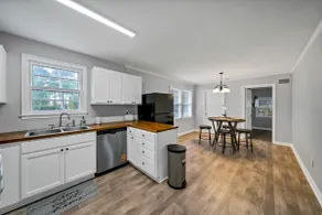Charming Bungalow minutes from downtown Columbia - Image 5