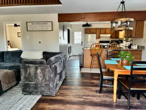 Newly Remodeled Cozy Getaway in Jim Thorpe, PA - Image 4