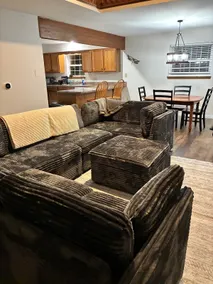 Newly Remodeled Cozy Getaway in Jim Thorpe, PA - Image 3