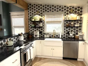 Peaceful Modern Retreat Minutes from the ARK & NKy - Image 3