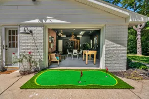 Entertainment Home w/ Sauna & Hot Tub - Image 2