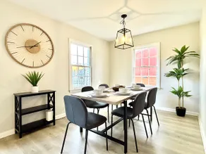 *KING Beds - Family Home - Quiet Neighborhood* - Image 4