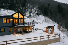 New Luxury Home with Hot Tub, Sauna and Fireplace - Image 3