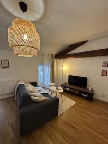 Cocoon Centre Suite. View of Sancy, Fiber & Air Conditioning - Image 4