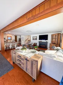 Sunset Point-Cozy Waterfront Home, Sleeps up to 6 - Image 4