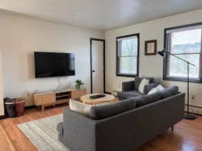 Cozy Mountain Town Apartment near Smuggler’s Notch - Image 3
