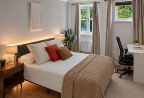 Brixton 2 Bed Apartment Free Parking Sleeps 6 - Image 2