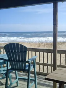 Wake up to sounds of waves, pet friendly - Image 3