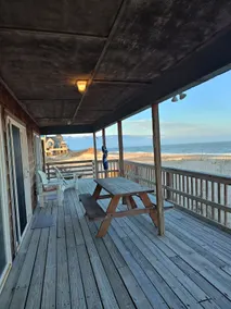 Wake up to sounds of waves, pet friendly - Image 5