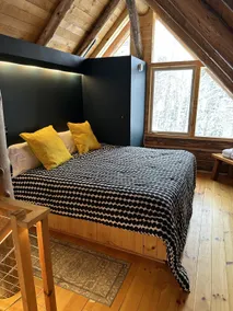 ADK Summer: Modern Log Cabin with Jacuzzi! - Image 3