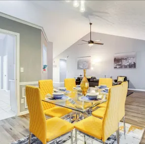 Spacious 4BD RM Pet-Friendly Home With Sunroom - Image 3